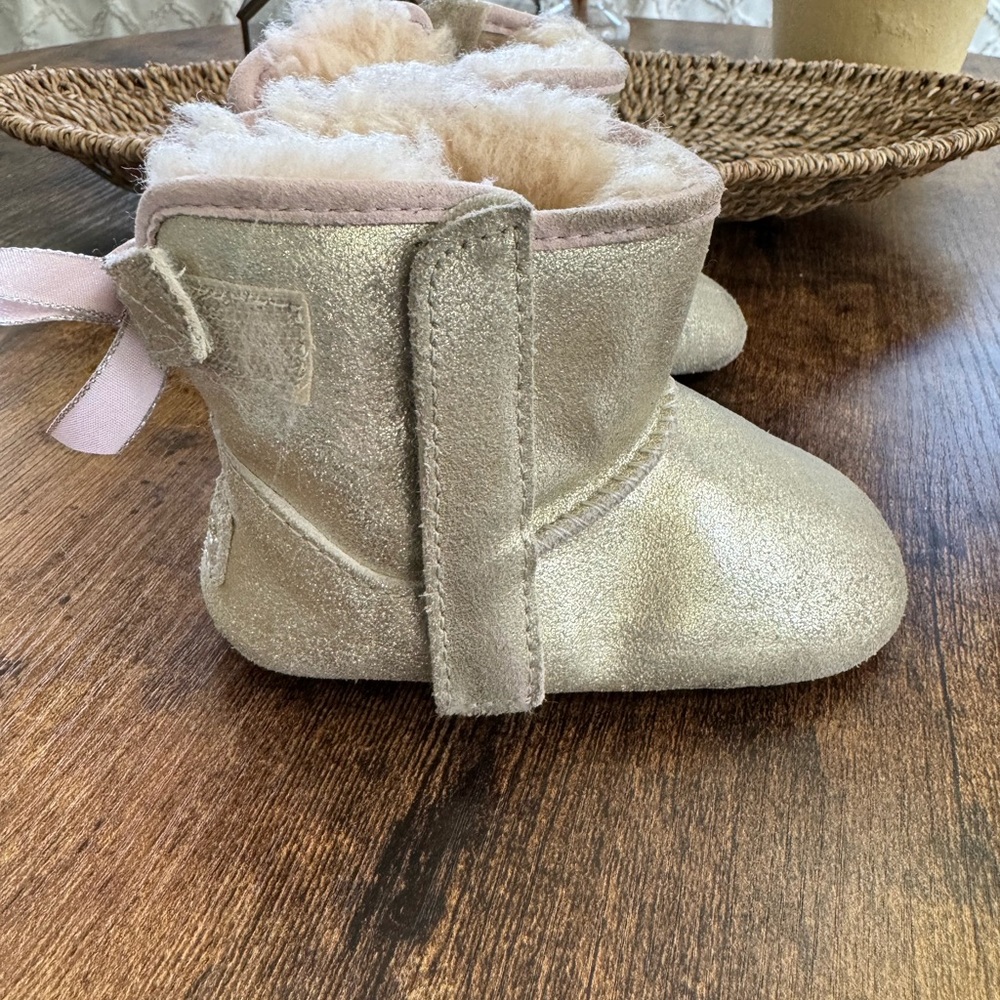 UGGs - Picture 3 of 7